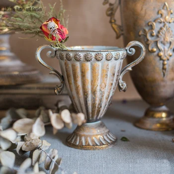 mini Európskej veľmi pekné ručne vyrobené vintage retro kovový kvet váza